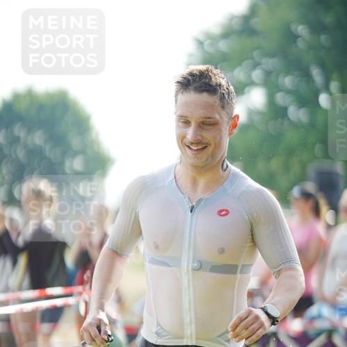 21.06.2026 - 29. Vierlanden-Triathlon LAZAROV Photography http://msf.ph/oto/9839841 21.06.2026 08:39:52 Schwimmen 72 meine-sportfotos.de