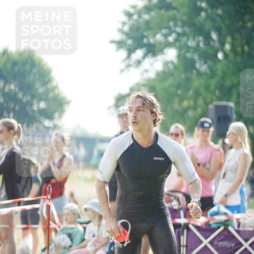 21.06.2026 - 29. Vierlanden-Triathlon LAZAROV Photography http://msf.ph/oto/9839845 21.06.2026 08:39:55 Schwimmen 72, 103 meine-sportfotos.de