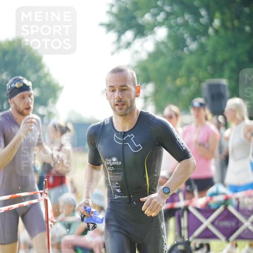 21.06.2026 - 29. Vierlanden-Triathlon LAZAROV Photography http://msf.ph/oto/9839863 21.06.2026 08:40:14 Schwimmen 7, 21, 55, 78, 109 meine-sportfotos.de