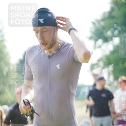 21.06.2026 - 29. Vierlanden-Triathlon LAZAROV Photography http://msf.ph/oto/9839867 21.06.2026 08:40:16 Schwimmen 21, 55, 78, 109 meine-sportfotos.de