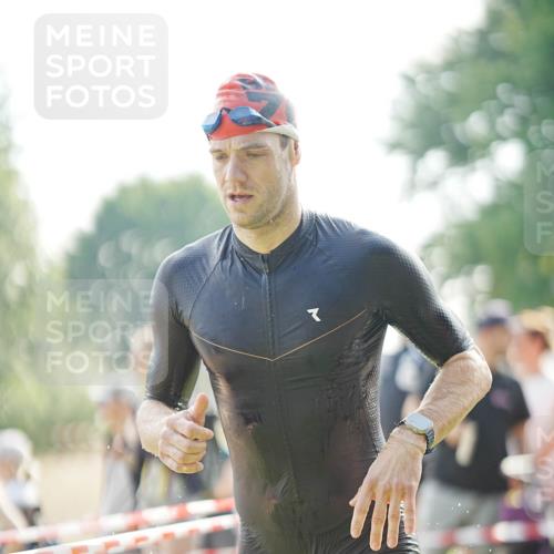 21.06.2026 - 29. Vierlanden-Triathlon LAZAROV Photography http://msf.ph/oto/9839876 21.06.2026 08:40:25 Schwimmen 51, 55, 109 meine-sportfotos.de
