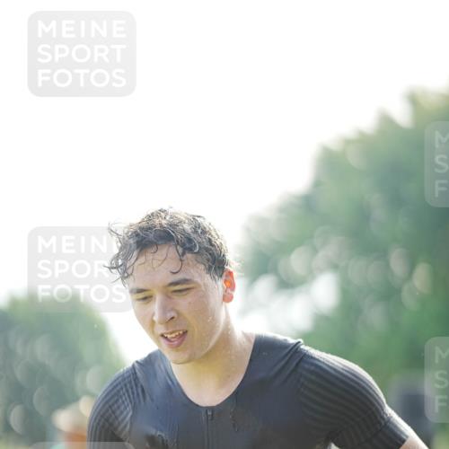 21.06.2026 - 29. Vierlanden-Triathlon LAZAROV Photography http://msf.ph/oto/9839889 21.06.2026 08:49:25 Schwimmen 54, 86 meine-sportfotos.de