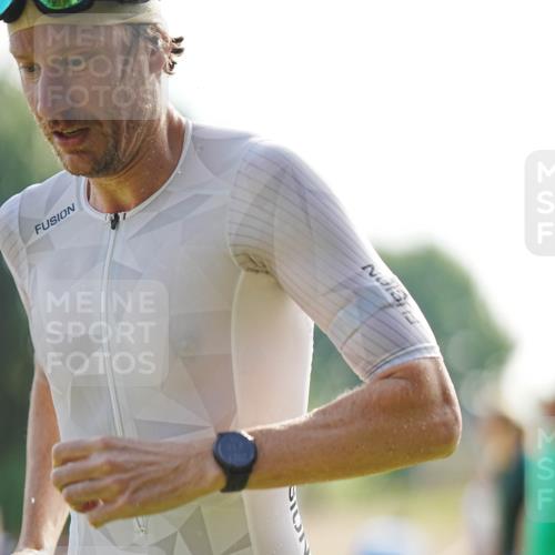21.06.2026 - 29. Vierlanden-Triathlon LAZAROV Photography http://msf.ph/oto/9839894 21.06.2026 08:49:39 Schwimmen 187 meine-sportfotos.de