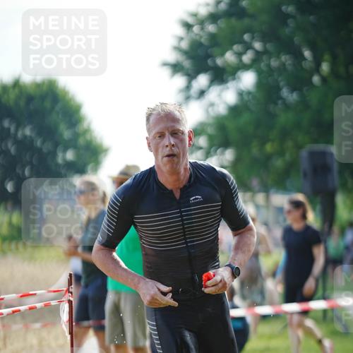 21.06.2026 - 29. Vierlanden-Triathlon LAZAROV Photography http://msf.ph/oto/9839895 21.06.2026 08:49:49 Schwimmen 153 meine-sportfotos.de
