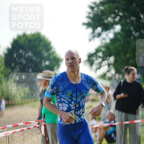 21.06.2026 - 29. Vierlanden-Triathlon LAZAROV Photography http://msf.ph/oto/9839914 21.06.2026 08:50:17 Schwimmen 52, 139 meine-sportfotos.de