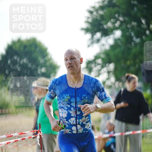 21.06.2026 - 29. Vierlanden-Triathlon LAZAROV Photography http://msf.ph/oto/9839915 21.06.2026 08:50:17 Schwimmen 52, 139 meine-sportfotos.de