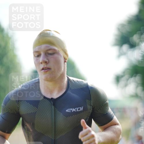 21.06.2026 - 29. Vierlanden-Triathlon LAZAROV Photography http://msf.ph/oto/9839932 21.06.2026 08:50:43 Schwimmen 101 meine-sportfotos.de