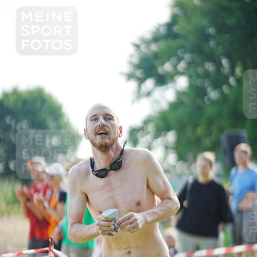 21.06.2026 - 29. Vierlanden-Triathlon LAZAROV Photography http://msf.ph/oto/9839963 21.06.2026 08:51:27 Schwimmen 50 meine-sportfotos.de