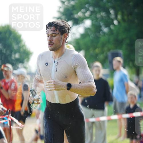 21.06.2026 - 29. Vierlanden-Triathlon LAZAROV Photography http://msf.ph/oto/9839967 21.06.2026 08:51:35 Schwimmen 50, 81, 157, 161 meine-sportfotos.de