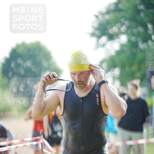21.06.2026 - 29. Vierlanden-Triathlon LAZAROV Photography http://msf.ph/oto/9839971 21.06.2026 08:51:41 Schwimmen 81, 157, 161, 204 meine-sportfotos.de