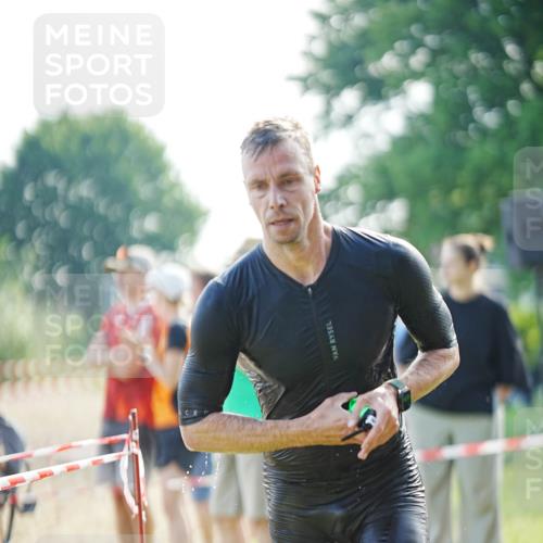 21.06.2026 - 29. Vierlanden-Triathlon LAZAROV Photography http://msf.ph/oto/9839976 21.06.2026 08:52:06 Schwimmen 151 meine-sportfotos.de