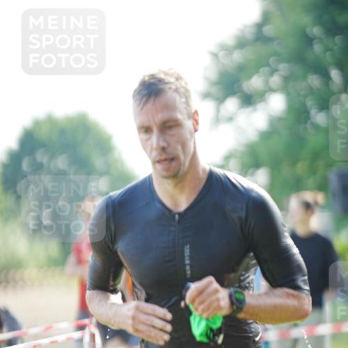 21.06.2026 - 29. Vierlanden-Triathlon LAZAROV Photography http://msf.ph/oto/9839978 21.06.2026 08:52:06 Schwimmen 151 meine-sportfotos.de