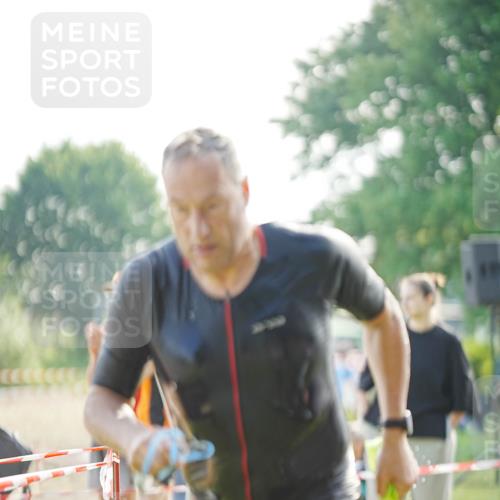 21.06.2026 - 29. Vierlanden-Triathlon LAZAROV Photography http://msf.ph/oto/9839980 21.06.2026 08:52:15 Schwimmen 5 meine-sportfotos.de