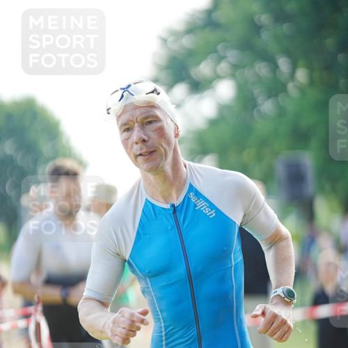 21.06.2026 - 29. Vierlanden-Triathlon LAZAROV Photography http://msf.ph/oto/9839993 21.06.2026 08:52:29 Schwimmen 33, 171, 181 meine-sportfotos.de