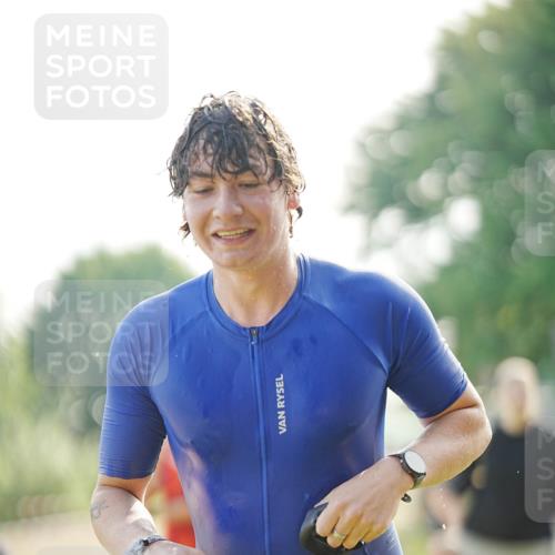 21.06.2026 - 29. Vierlanden-Triathlon LAZAROV Photography http://msf.ph/oto/9840009 21.06.2026 08:52:52 Schwimmen 22, 98, 195 meine-sportfotos.de