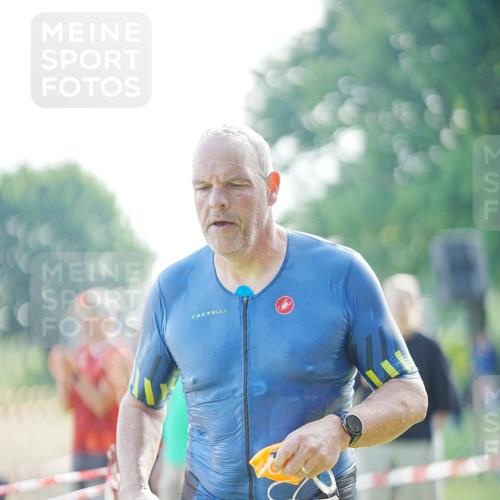 21.06.2026 - 29. Vierlanden-Triathlon LAZAROV Photography http://msf.ph/oto/9840015 21.06.2026 08:53:18 Schwimmen 200 meine-sportfotos.de