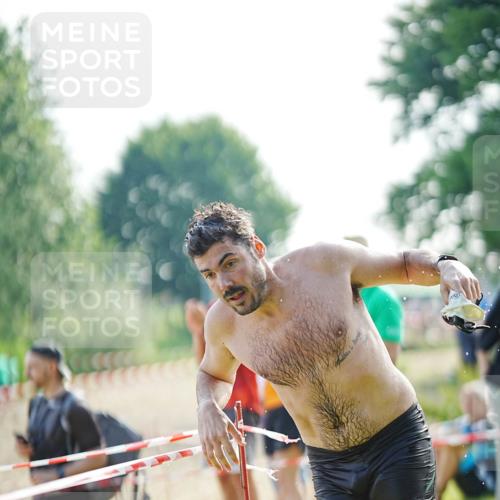 21.06.2026 - 29. Vierlanden-Triathlon LAZAROV Photography http://msf.ph/oto/9840028 21.06.2026 08:53:41 Schwimmen 15, 70 meine-sportfotos.de