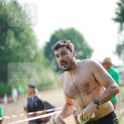 21.06.2026 - 29. Vierlanden-Triathlon LAZAROV Photography http://msf.ph/oto/9840030 21.06.2026 08:53:41 Schwimmen 15, 70 meine-sportfotos.de