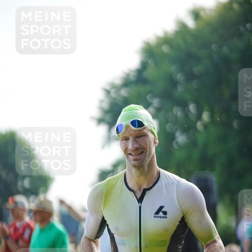 21.06.2026 - 29. Vierlanden-Triathlon LAZAROV Photography http://msf.ph/oto/9840041 21.06.2026 08:54:00 Schwimmen 122, 124, 126 meine-sportfotos.de