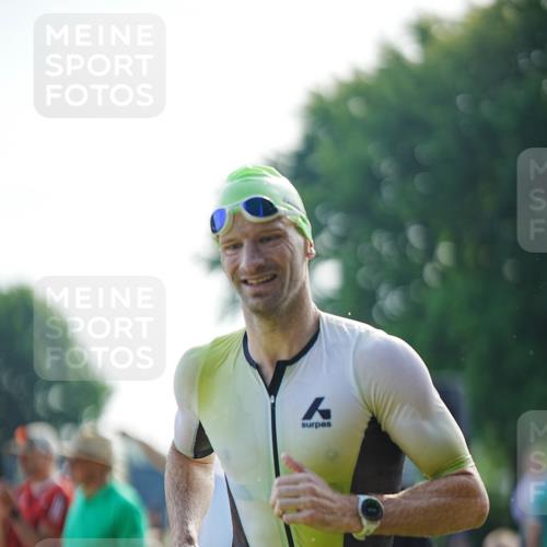21.06.2026 - 29. Vierlanden-Triathlon LAZAROV Photography http://msf.ph/oto/9840042 21.06.2026 08:54:00 Schwimmen 122, 124, 126 meine-sportfotos.de