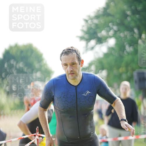 21.06.2026 - 29. Vierlanden-Triathlon LAZAROV Photography http://msf.ph/oto/9840045 21.06.2026 08:54:04 Schwimmen 122, 126, 146, 176 meine-sportfotos.de