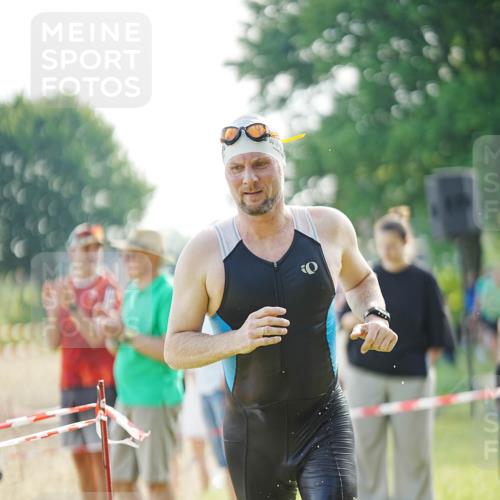 21.06.2026 - 29. Vierlanden-Triathlon LAZAROV Photography http://msf.ph/oto/9840053 21.06.2026 08:54:15 Schwimmen 190 meine-sportfotos.de