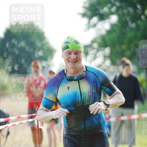 21.06.2026 - 29. Vierlanden-Triathlon LAZAROV Photography http://msf.ph/oto/9840062 21.06.2026 08:54:38 Schwimmen 213 meine-sportfotos.de