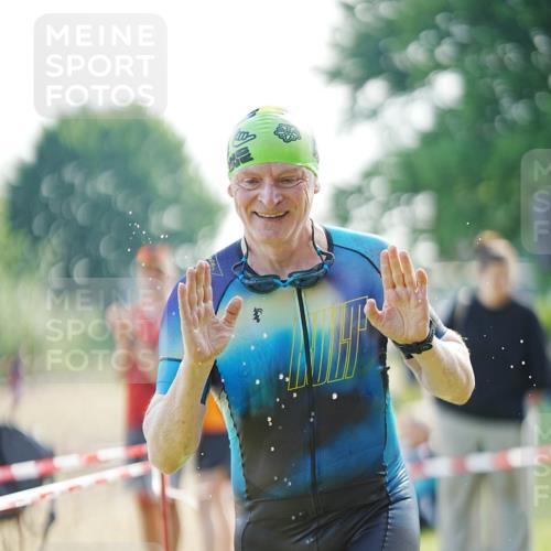 21.06.2026 - 29. Vierlanden-Triathlon LAZAROV Photography http://msf.ph/oto/9840063 21.06.2026 08:54:38 Schwimmen 213 meine-sportfotos.de