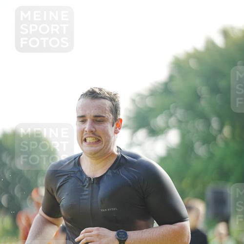 21.06.2026 - 29. Vierlanden-Triathlon LAZAROV Photography http://msf.ph/oto/9840070 21.06.2026 08:55:07 Schwimmen 19 meine-sportfotos.de