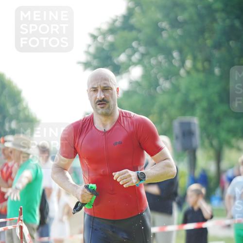 21.06.2026 - 29. Vierlanden-Triathlon LAZAROV Photography http://msf.ph/oto/9840092 21.06.2026 08:56:25 Schwimmen 121 meine-sportfotos.de