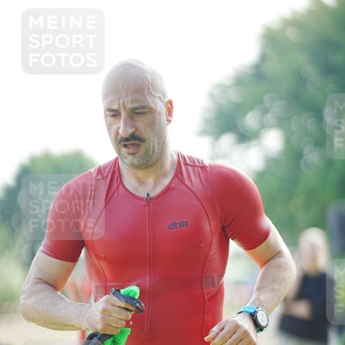 21.06.2026 - 29. Vierlanden-Triathlon LAZAROV Photography http://msf.ph/oto/9840097 21.06.2026 08:56:26 Schwimmen 121 meine-sportfotos.de