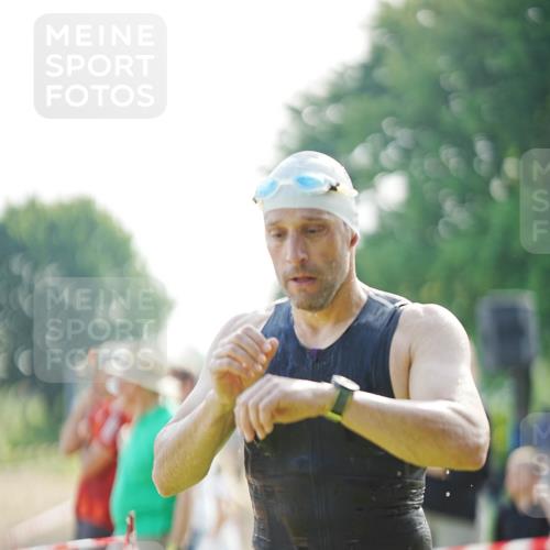 21.06.2026 - 29. Vierlanden-Triathlon LAZAROV Photography http://msf.ph/oto/9840100 21.06.2026 08:56:43 Schwimmen 123 meine-sportfotos.de
