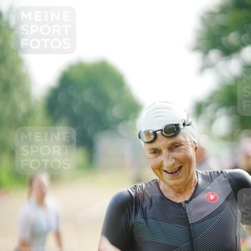 21.06.2026 - 29. Vierlanden-Triathlon LAZAROV Photography http://msf.ph/oto/9840130 21.06.2026 09:15:09 Schwimmen 248, 269, 294 meine-sportfotos.de