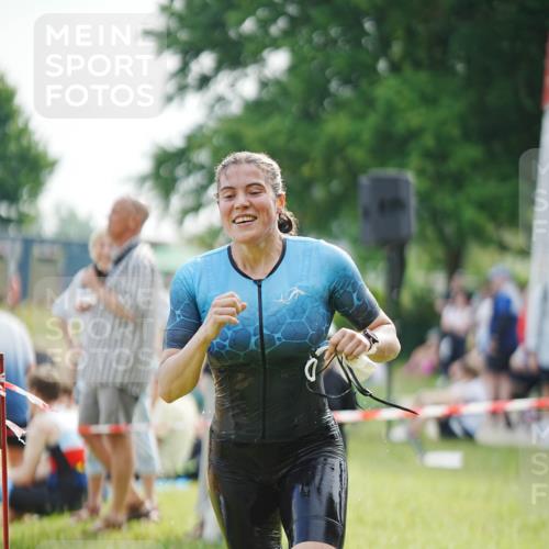 21.06.2026 - 29. Vierlanden-Triathlon LAZAROV Photography http://msf.ph/oto/9840138 21.06.2026 09:15:29 Schwimmen 260 meine-sportfotos.de