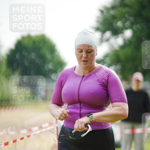 21.06.2026 - 29. Vierlanden-Triathlon LAZAROV Photography http://msf.ph/oto/9840165 21.06.2026 09:18:23 Schwimmen 259, 276, 281 meine-sportfotos.de