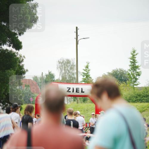 21.06.2026 - 29. Vierlanden-Triathlon LAZAROV Photography http://msf.ph/oto/9840200 21.06.2026 09:27:35 Schwimmen  meine-sportfotos.de