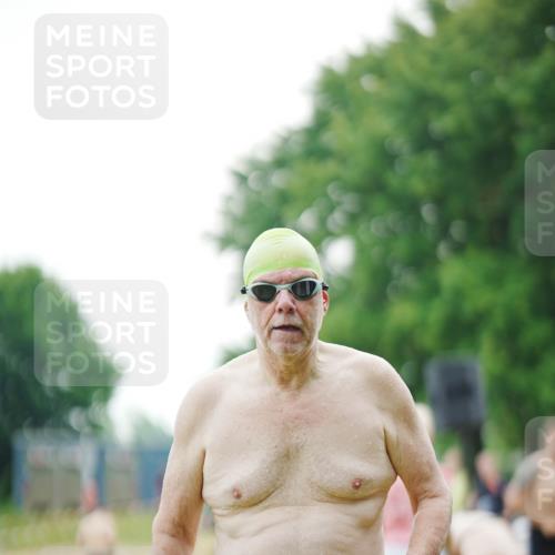 21.06.2026 - 29. Vierlanden-Triathlon LAZAROV Photography http://msf.ph/oto/9840201 21.06.2026 09:28:50 Schwimmen 289 meine-sportfotos.de