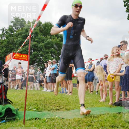 21.06.2026 - 29. Vierlanden-Triathlon LAZAROV Photography http://msf.ph/oto/9840225 21.06.2026 09:56:24 Schwimmen 308, 332 meine-sportfotos.de