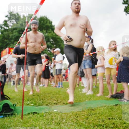 21.06.2026 - 29. Vierlanden-Triathlon LAZAROV Photography http://msf.ph/oto/9840247 21.06.2026 09:59:15 Schwimmen 303, 325, 356 meine-sportfotos.de