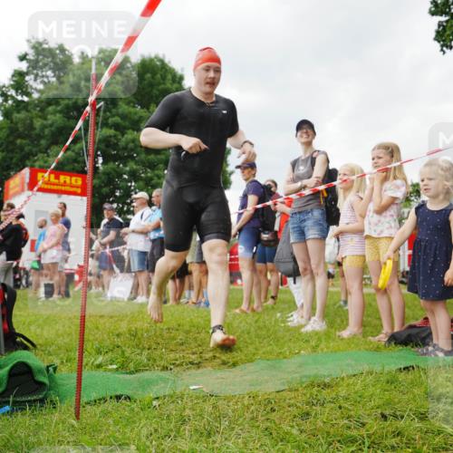 21.06.2026 - 29. Vierlanden-Triathlon LAZAROV Photography http://msf.ph/oto/9840252 21.06.2026 09:59:52 Schwimmen 313 meine-sportfotos.de