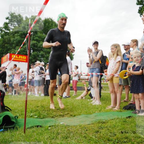21.06.2026 - 29. Vierlanden-Triathlon LAZAROV Photography http://msf.ph/oto/9840278 21.06.2026 10:05:14 Schwimmen 431 meine-sportfotos.de