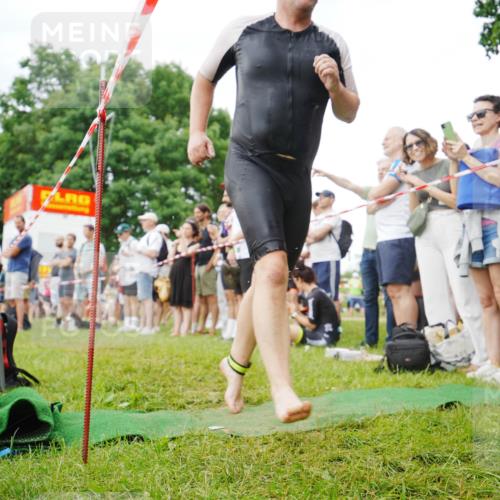 21.06.2026 - 29. Vierlanden-Triathlon LAZAROV Photography http://msf.ph/oto/9840392 21.06.2026 10:11:10 Schwimmen 411, 461 meine-sportfotos.de