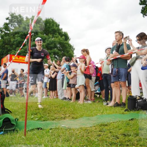 21.06.2026 - 29. Vierlanden-Triathlon LAZAROV Photography http://msf.ph/oto/9840459 21.06.2026 10:16:08 Schwimmen 562, 587 meine-sportfotos.de