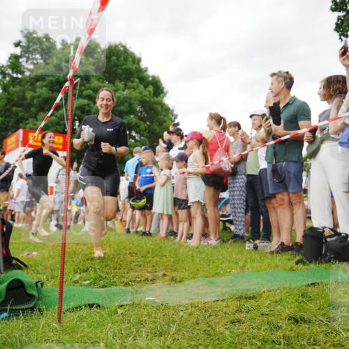 21.06.2026 - 29. Vierlanden-Triathlon LAZAROV Photography http://msf.ph/oto/9840551 21.06.2026 10:18:00 Schwimmen 481, 553, 563 meine-sportfotos.de