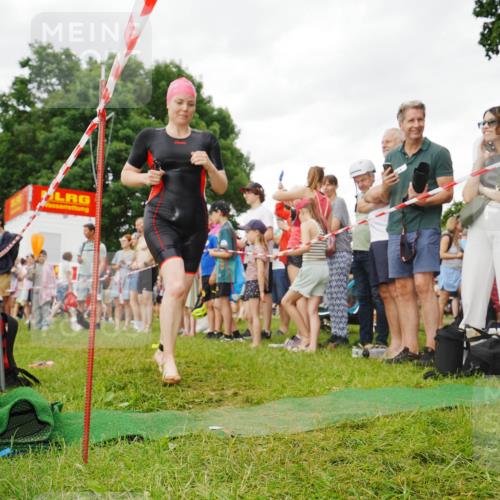 21.06.2026 - 29. Vierlanden-Triathlon LAZAROV Photography http://msf.ph/oto/9840573 21.06.2026 10:18:22 Schwimmen 494, 592 meine-sportfotos.de