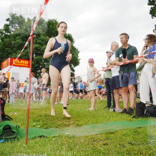 21.06.2026 - 29. Vierlanden-Triathlon LAZAROV Photography http://msf.ph/oto/9840625 21.06.2026 10:19:15 Schwimmen 497, 512, 519, 535, 561, 595, 615 meine-sportfotos.de