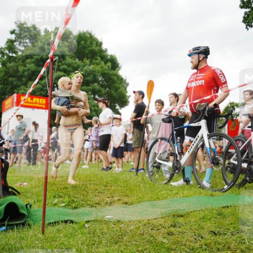 21.06.2026 - 29. Vierlanden-Triathlon LAZAROV Photography http://msf.ph/oto/9840700 21.06.2026 10:20:53 Schwimmen 612 meine-sportfotos.de