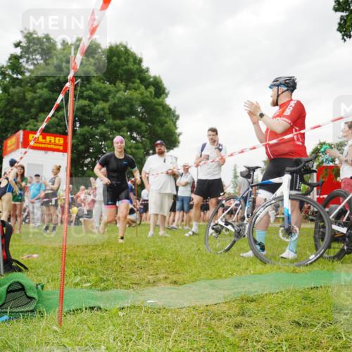 21.06.2026 - 29. Vierlanden-Triathlon LAZAROV Photography http://msf.ph/oto/9840719 21.06.2026 10:24:03 Schwimmen 560 meine-sportfotos.de