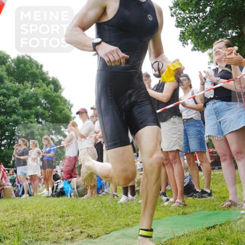 21.06.2026 - 29. Vierlanden-Triathlon LAZAROV Photography http://msf.ph/oto/9840736 21.06.2026 10:53:12 Schwimmen 706 meine-sportfotos.de