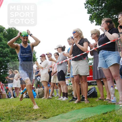 21.06.2026 - 29. Vierlanden-Triathlon LAZAROV Photography http://msf.ph/oto/9840741 21.06.2026 10:54:50 Schwimmen 667, 704 meine-sportfotos.de